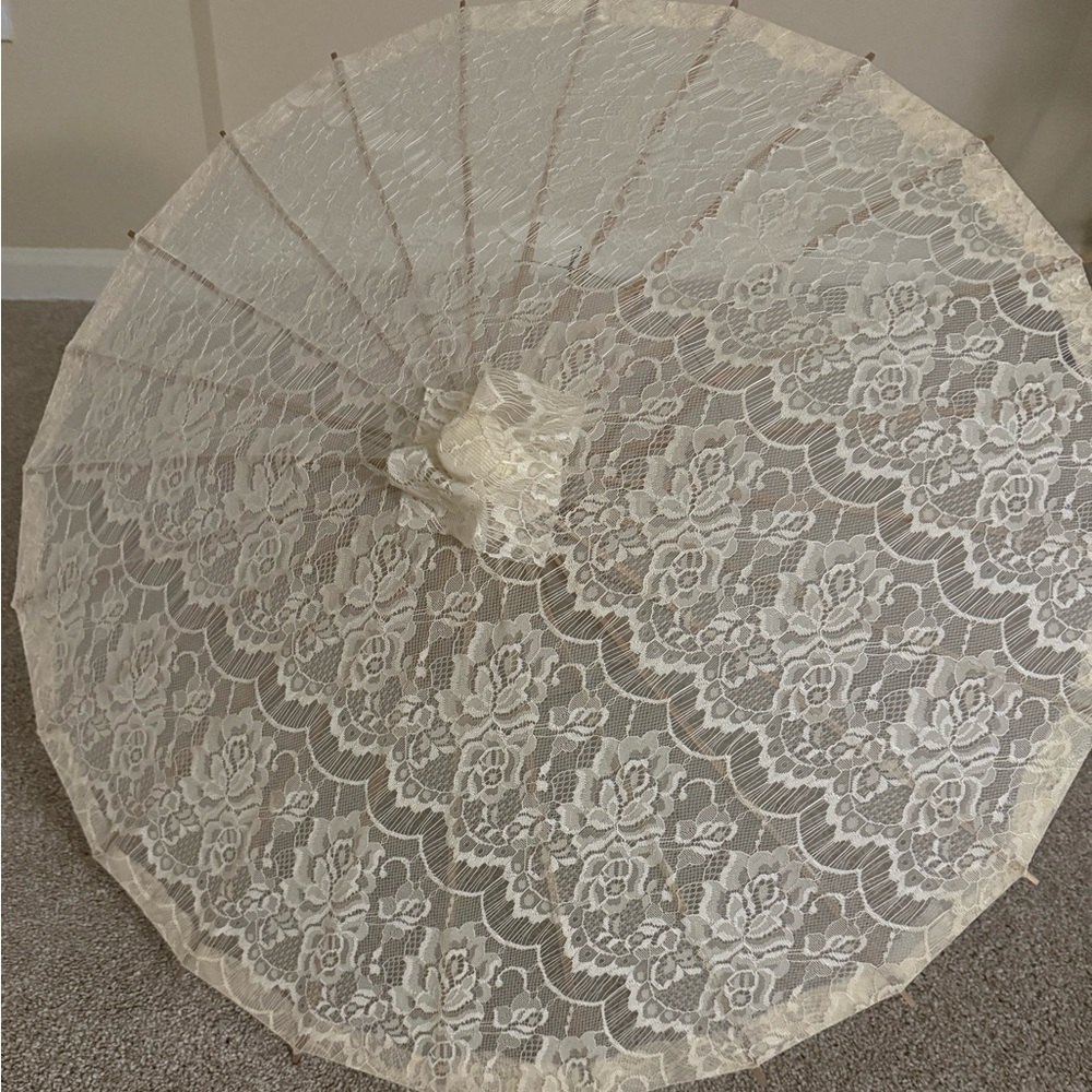 Elegant Lace Parasol